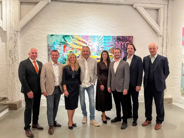 GGR Georg Kurzbauer, Abg. z. NR Johann Höfinger,  Sabine Figl, Künstler VOKA Rudolf Vogl, Katharina Figl, Matthias Figl, Matthias Figl, Bezirkshauptmann Andreas Riemer
     

 | Foto: Marktgemeinde Sieghartskirchen