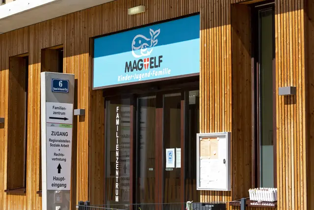 Die MA 11 - Kinder- und Jugendhilfe sucht derzeit nach einer Zukunft für den kleinen Luka, der vor Wochen am Wienerberg sich selbst überlassen wurde. (Archiv) | Foto: Weingartner-Foto / picturedesk.com