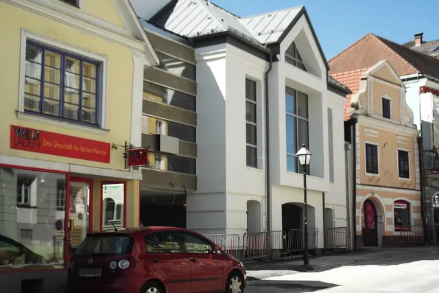 Damals-Foto vom 22. April 2019. Der Zubau ist fertig, die Parkgarage noch nicht ganz. | Foto: B. Hofmann