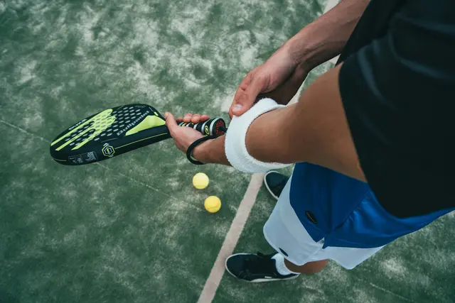 Während es vor fünf Jahren nur acht Padel-Plätze in Wien gab, sind es heuer mehr als 110. (Symbolfoto) | Foto: Oliver Sjöström/Unsplash