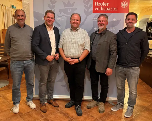 Anton Steiner, Markus Stotter, Gottfried Islitzer, Josef Kratzer und Matthias Egger (v.l.). | Foto: VP Tirol