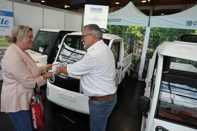 Der Carello-Kundenbetreuer ließ sich von der schlechten Budgetlage in den Gemeinden nicht entmutigen. | Foto: MeinBezirk.at/Stephan Fugger