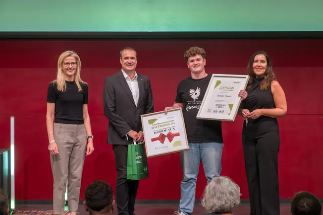 Thorsten Krauss (3.v.l.) von der Distillery Krauss holte den Sieg bei der "Food Masterclass 2025". | Foto: Rene Strasser/5Komma5Sinne
