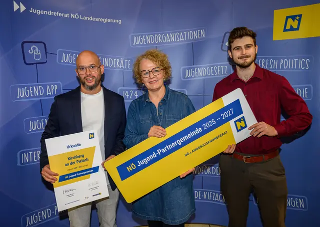 Kirchberg an der Pielach: BGM Martin Robausch, Jugend-Landesrätin Christiane Teschl-Hofmeister, Siegfried Stumpfer | Foto: NLK Burchert