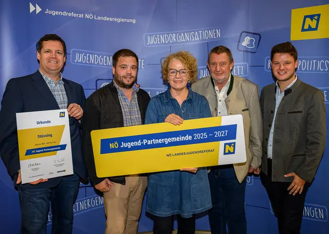 Stössing: Andreas Varga, Daniel Höfler, Jugend-Landesrätin Christiane Teschl-Hofmeister, BGM Christian Walzl, Michael Schibich | Foto: NLK Burchert