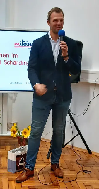 Jürgen Bockmüller vom Sozialministeriumservice bestätigt „Weil´s alleine nicht geht: Natürlich Miteinander!“ | Foto: Afit Schärding