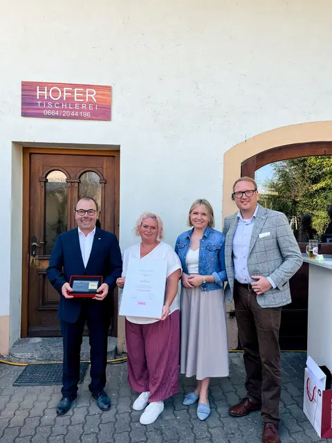 Von links: Herbert und Lea Hofer, Astrid Zehetmair, Tobias Luger | Foto: sesity.at