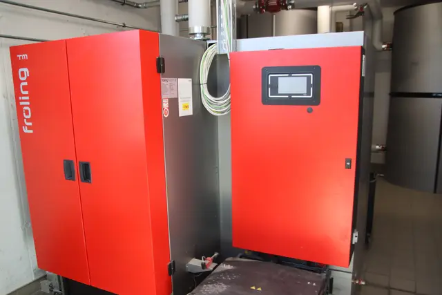 Der neue 250-Kilowatt-Hackgutkessel stammt von der Firma Fröling aus Oberösterreich. | Foto: Martin Wurglits
