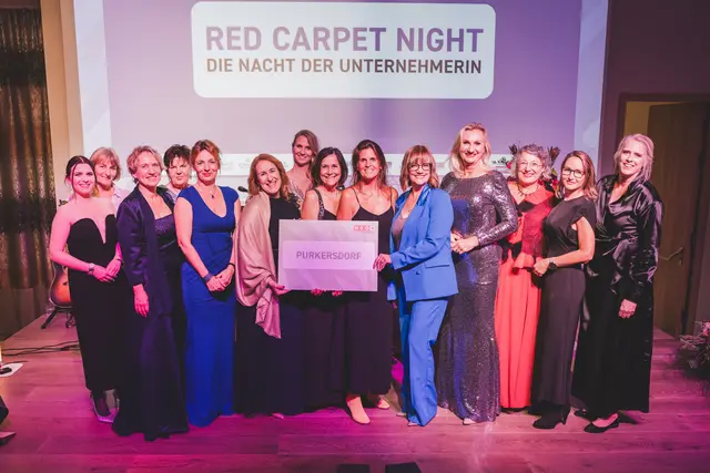 Die Unternehmerinnen aus Purkersdorf mit ihrer FiW-Bezirksvorsitzenden Astrid Wessely beim Unternehmerinnen-Forum in Schloss Luberegg. | Foto: schelberger.fotografie