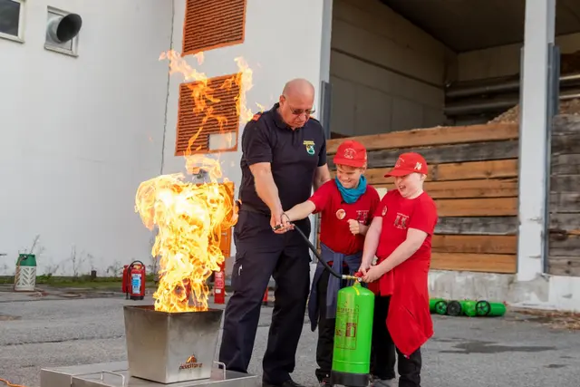 Feuer löschen wie die Großen beim Actionday der FF Purkersdorf | Foto: Timo Nowak & Jonas Pils