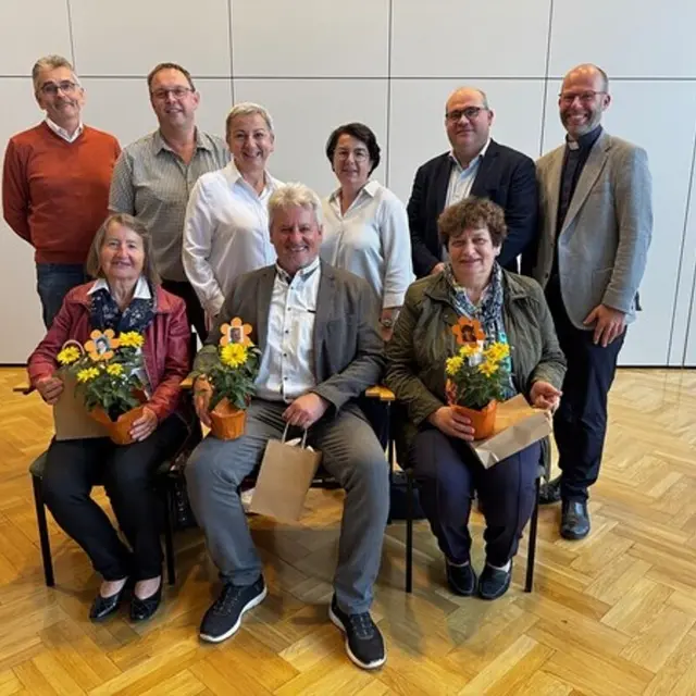 Pfarrsekretärin Brigitte Grumböck wird von der Gemeinde Rabenstein herzlich bedankt. | Foto: zVg Gemeinde