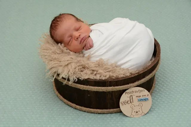 Name: Matija
Geburtsdatum: 20.09.2025
Gewicht: 3.595 g
Größe: 51 cm
Eltern: Tadeja und Tadej Drozg aus Hönigsberg | Foto: Babysmile