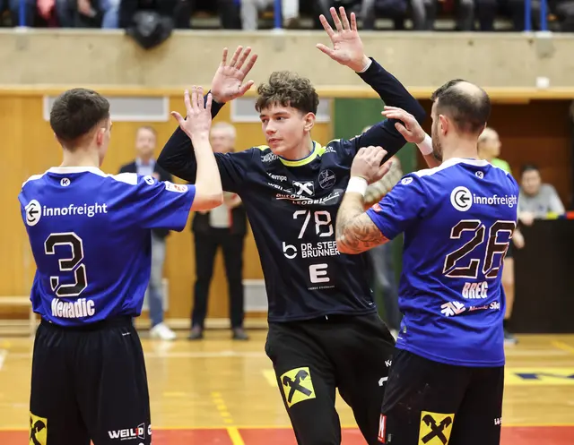 Die BT Füchse mit Thomas Nenadic, Felix Rachwalik und Martin Breg wollen in Bregenz eine Sieg feiern. | Foto: GEPA pictures