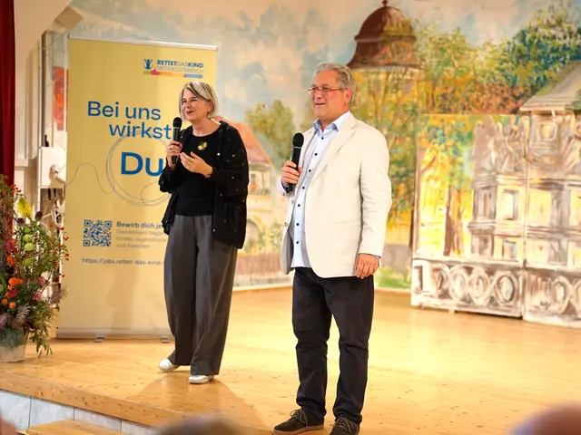 Moderator:innen Karin Michaela Krischanitz MA und Robert Gerstbach-Muck. | Foto: Rettet das Kind NÖ