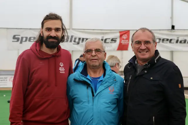 Sebastian Koller (Special Olympics Burgenland), Wolfgang Koller (ESV Wolfau) und Walter Pfeiffer (Bürgermeister Wolfau) | Foto: Special Olympics Burgenland