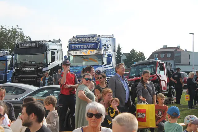 Im Scalemo-Außenbereich in Gunskirchen konnten die echten Fahrzeuge, wie Lkw und Spezialfahrzeuge hautnah erlebt werden. | Foto: Scalemo