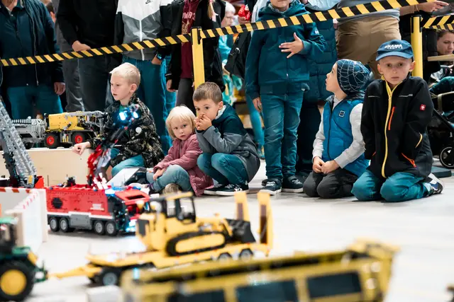 Mit seinem Event-Highlight Lego &amp; Bricks Technic-Day schafft es die Gunskirchner Firma rund 4.000 Gäste in ihren Bann zu ziehen. | Foto: Scalemo
