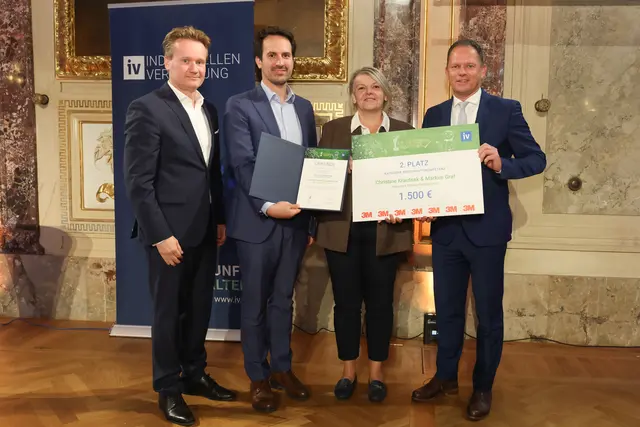 Christine Krautsak nahm den Preis entgegen. | Foto: Katharina Schiffl / Industriellenvereinigung.