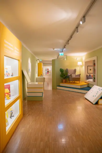 Das Spielzeug Museum lädt ab vierten Oktober 2025 mit seiner neuen Ausstellung „Bücherwurm und Leseratte“ zu einer fantasievollen Reise in die Welt der Kinderbücher ein | Foto: Salzburg Museum/M. Rigaud