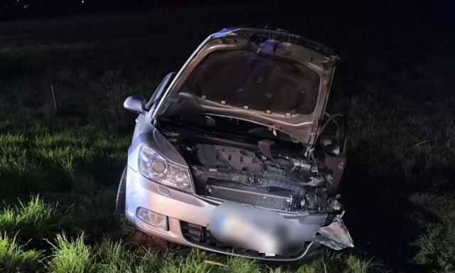 Der Pkw sei durch die Kollision in den angrenzenden Acker geschleudert worden. | Foto: Freiwillige Feuerwehr Moosburg in Ktn.