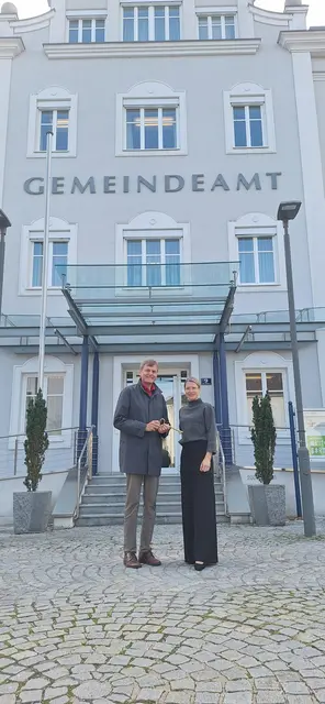 Bürgermeister a. D. Anton Silber und Bürgermeisterin Katrin Krenn.  | Foto: Marktgemeindeamt Garsten
