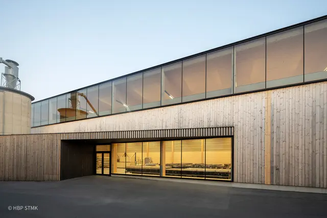 Ausgezeichnet: Die Montagehalle von Holzbau Fürnschuß | Foto: HBP/Illemann