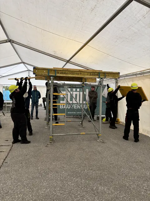 Auf Teamarbeit wird im Stöckl Bauverbund großen Wert gelegt. | Foto: Sarah Braun