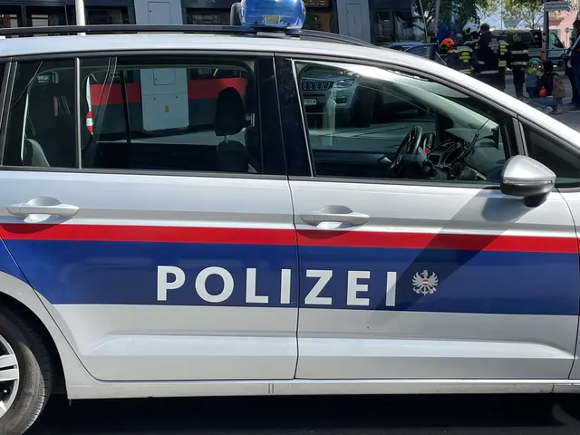 Die Polizei rückte um 14 Uhr zu der Adresse in Penzing aus. (Archiv) | Foto: Antonio Šećerović/RMW