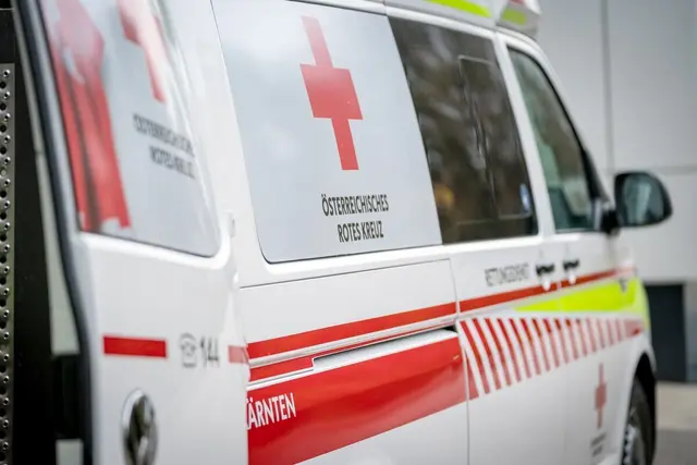 Nach der medizinischen Erstversorgung wurde der Verletzte ins UKH Klagenfurt eingeliefert. (Symbolfoto) | Foto: Bernhard Knaus