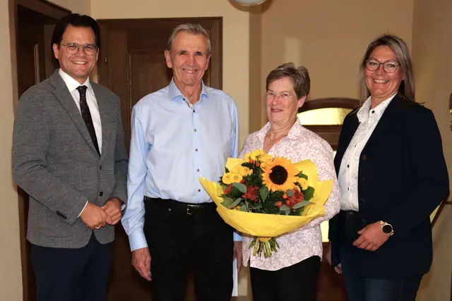 Bgm. Bernhard Heinl, Franz und Brigitte Musser, GR Sylvia Aichinger | Foto: Marktgemeinde Michelhausen