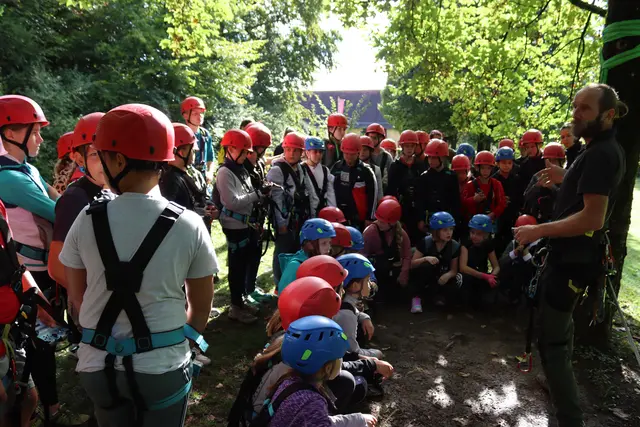 Ausflug in den Kletterpark Piber, die Begeisterung der Bärnbacher Schülerinnen und Schüler war groß. | Foto: MS Bärnbach