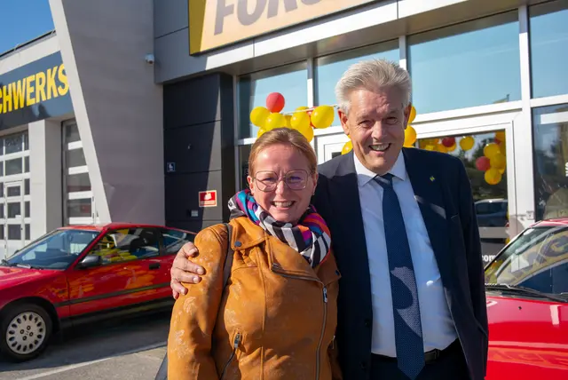 BH-Vize Eva Bauer mit Landtagsabgeordneten Hermann Hauer. | Foto: Santrucek