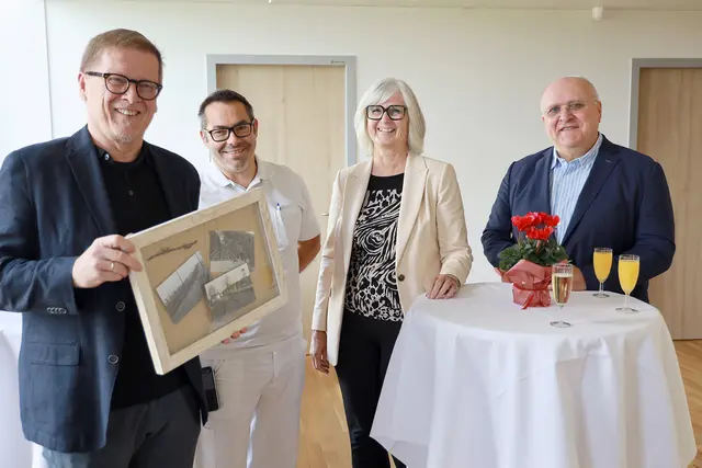 Prim. Clin. Ass. Prof. Dr. Paulus Hochgatterer, Dr. Herbert Huscsava (ärztlicher Direktor), DGKP Cornelia Palmetzhofer, MSc (Pflegedirektorin), Dipl. KH-BW Andreas Mikl (Kaufmännischer Direktor) | Foto: Universitätsklinikum Tulln