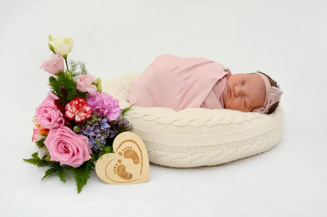 Name: Sophie
Geburtsdatum: 19.09.2025
Gewicht: 3.005 g
Größe: 48 cm
Eltern: Jasmine Trummer und Thomas Spitaler aus Trofaiach | Foto: Babysmile