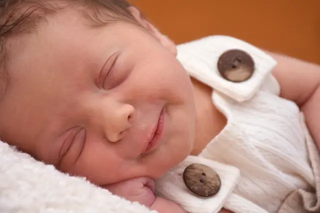 Name: Leonard
Geburtsdatum: 17.09.2025
Gewicht: 2.850 g
Größe: 48 cm
Eltern: Corinna Schener und Kevin Paar aus Wagna | Foto: Babysmile