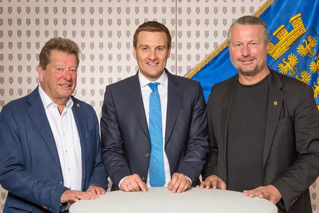 Stadtrat Helmut Mayer, Landesrat Sven Hergovich, Bürgermeister Peter Molnar | Foto: Werner Jäger