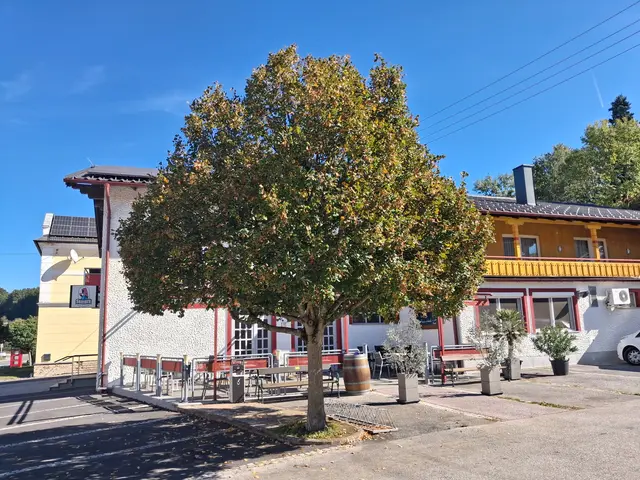 Vorbei am Cafe Gumhalter - gibts auch in Oberwart  | Foto: Gold Michaela