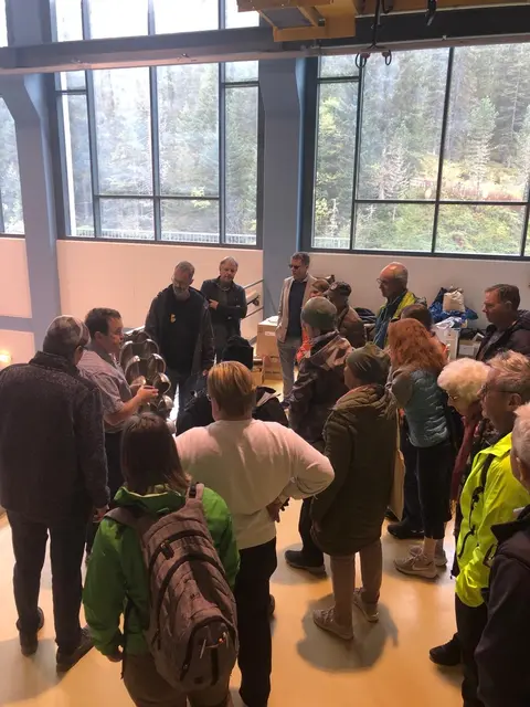 Spannende Führungen, unter anderem ins Kraftwerk Kartell, wurden geboten.  | Foto: Elisabeth Zangerl