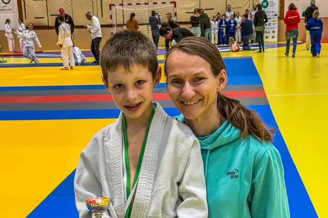 Cheftrainerin Christa Schimpel beim Wettstrahlen