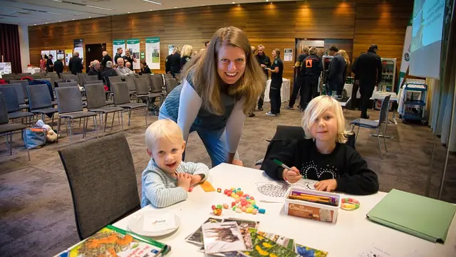 Für die Kinder gab es spannende Mitmachaktionen:  Sie lernten spielerisch etwas über Tiere, Pflanzen und Umweltschutz. | Foto: Norbert Ortner