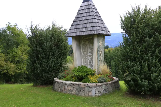 Franziskusstein in Trog bei Anger