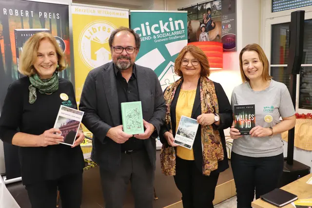 Heidi Wilding, Robert Preis, Bgm. Doris Dirnberger und Burgi Zinka eröffneten die Krimi-Stube im Libresso Gratwein-Straßengel. | Foto: Edith Ertl