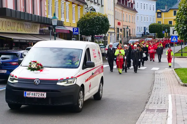 Hunderte Rotkreuz-Helferinnen und Rotkreuz-Helfer pilgerten am Samstag nach Mariazell. Der Grund war die 10. steirische Rotkreuz-Wallfahrt. | Foto: RK Stmk.