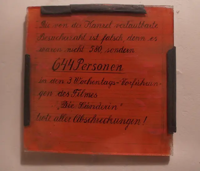 Ankündigung der nach oben hin korrigierten Besucherzahlen nach dem Skandalfilm "Die Sünderin". | Foto: Evi Leutgeb