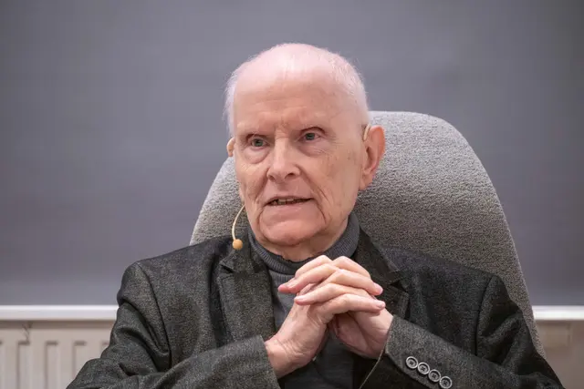 Trauer um Anton Pelinka | Foto: Von Bernhard Holub - Eigenes Werk, CC BY-SA 4.0, https://commons.wikimedia.org/w/index.php?curid=145012783