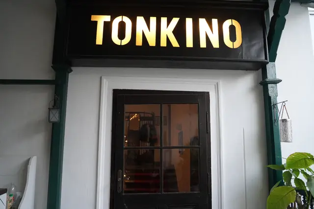 Die Original-Leuchtreklametafel befindet sich in Privatbesitz und stammt vermutlich aus dem Jahr 1932. | Foto: Evi Leutgeb