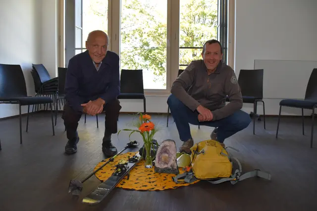 An der Station zum Thema Bergspiritualität: Pepi und Peter Gleirscher | Foto: Kainz