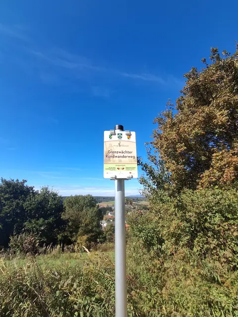 Aha, da ist er ja wieder. Bin wohl wieder am Grenzwächterweg | Foto: Gold Michaela