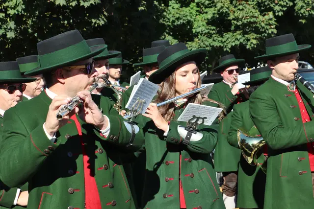 Die Musikkapelle der Roto Frank und der Marktgemeinde Kalsdorf umrahmte musikalisch den Festakt.  | Foto: Edith Ertl