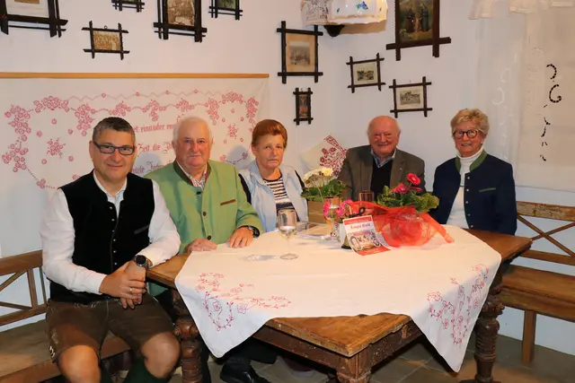 Von Links Moderator Josef Lumetsberger, Gesprächspartner Johann Riegler, Angela Gruber, Herbert Ebner, Heimatvereins-Obfrau Christine Hochstöger. | Foto: Rudolf Palmetshofer